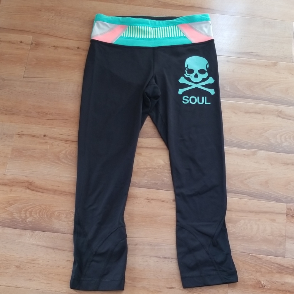 Lululemon soul cycle skull Capri leggins